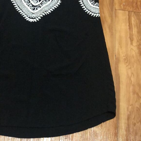 Forever 21 Black and White Embroidered Dress Size Medium - Picture 4 of 8